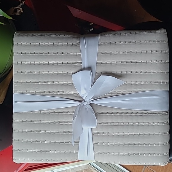 Full/Queen Reversible Quilt Set - Picture 2 of 8